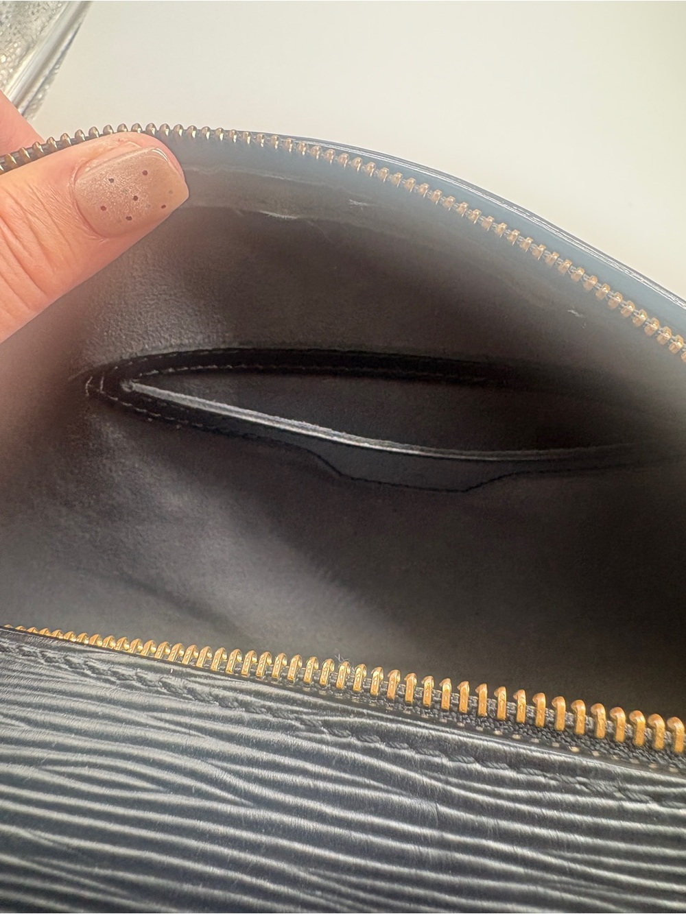 Louis Vuitton Epi Papillon 30 Black Noir Barrel Bag VI1021 France Vintage - Picture 11 of 13